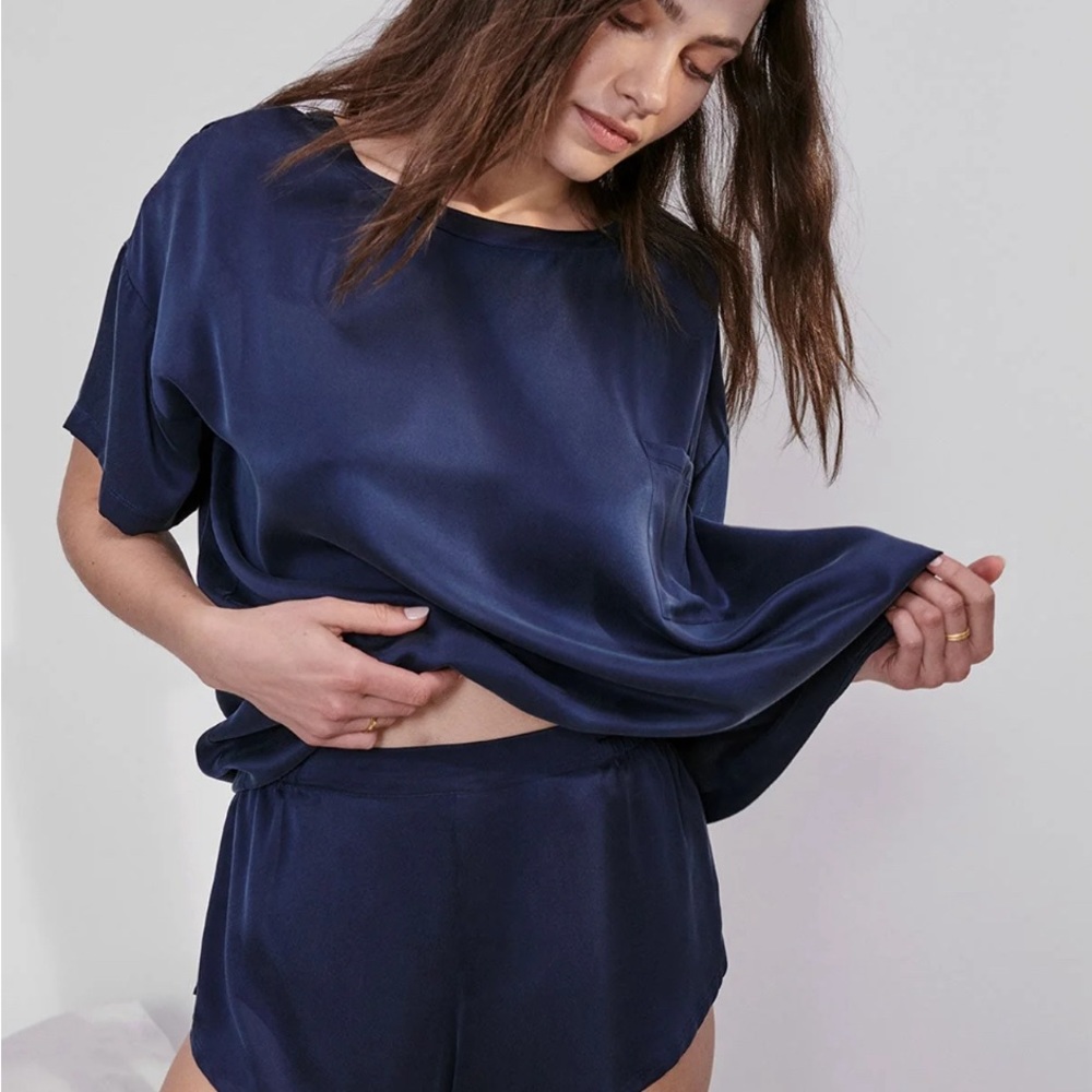 Lunya Washable Silk Tee Set in Deep Blue (M)